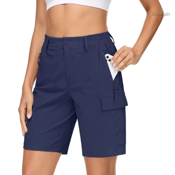 Short cargo femme en tissu résistant