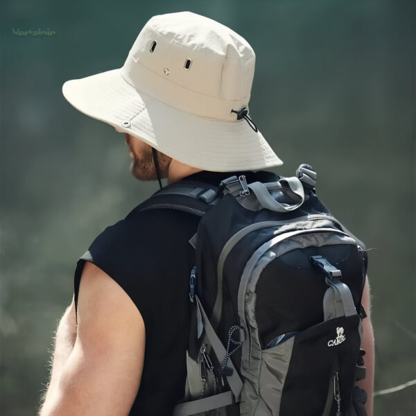 Accessoire de randonnée, bob homme pratique et stylé