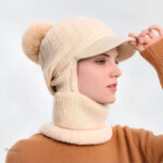 Bonnet et écharpe : ensemble pratique pour l'hiver