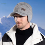 Bonnet avec casquette pour protection hivernale