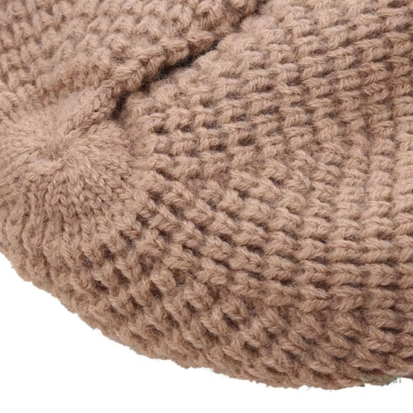 Chapeau multifonctionnel en version cagoule