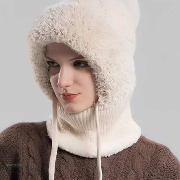 Cagoule pratique à porter sous un casque