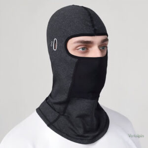 Cagoule légère pour les randonnées en conditions froides