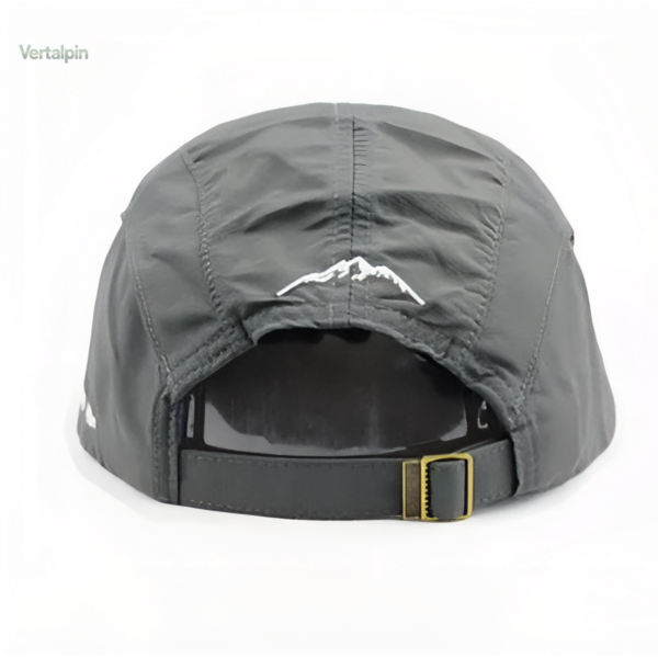 Casquette légère et imperméable pour les randonnées en montagne