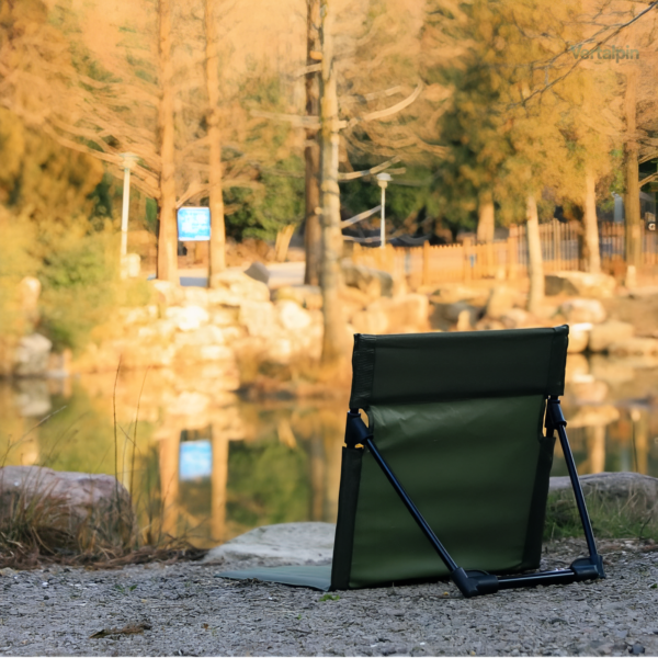 Chaise de sol confortable en plein air