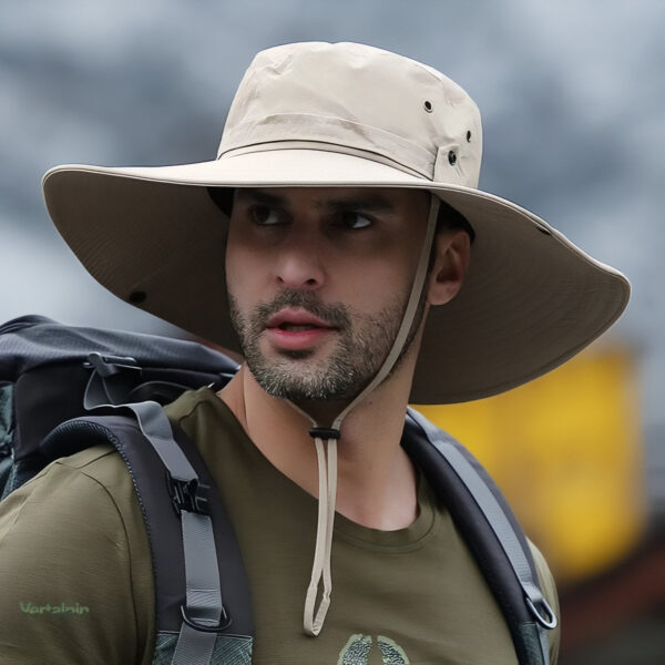 Chapeau anti-UV pour les randonnées sous le soleil