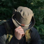 Chapeau compact pour les randonnées en milieu humide