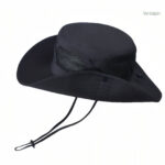 Accessoire de randonnée offrant style et fonctionnalité