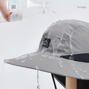Accessoire de randonnée léger avec protection arrière