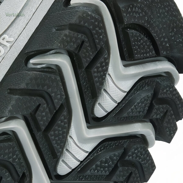 Footwear robuste pour aventuriers