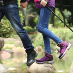 Chaussez-vous avec des chaussures de randonnée adaptées au trekking