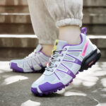 Chaussures de trekking légères pour femmes en violet