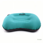 Accessoire de camping : coussin gonflable pratique et confortable