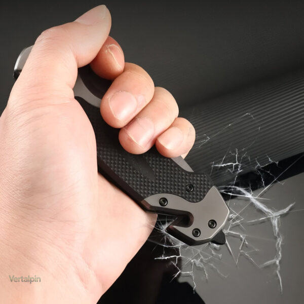 Couteau polyvalent pour les amateurs de randonnées