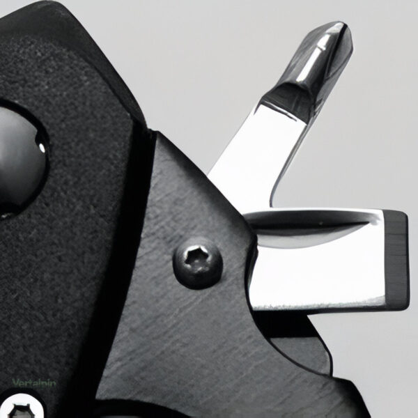 Accessoire de randonnée : couteau mousqueton multifonctionnel