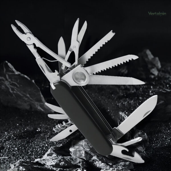 Couteau de randonnée polyvalent adapté aux explorations