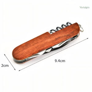 Accessoire de randonnée : couteau suisse en bois