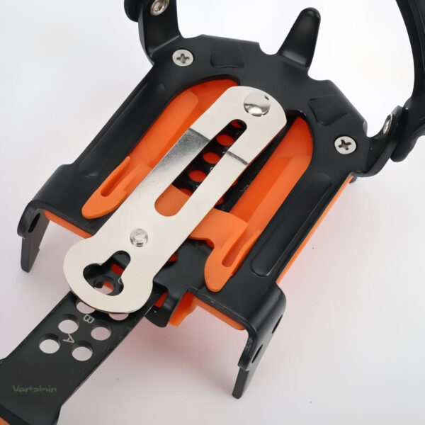 Crampons neige pour randonnée en terrain difficile et enneigé