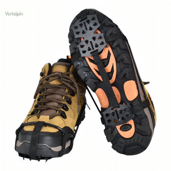 Crampons antidérapants randonnée 24 dents pour une bonne adhérence