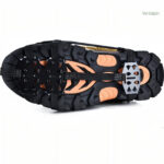 Crampons 24 dents, accessoire essentiel pour randonnées hivernales