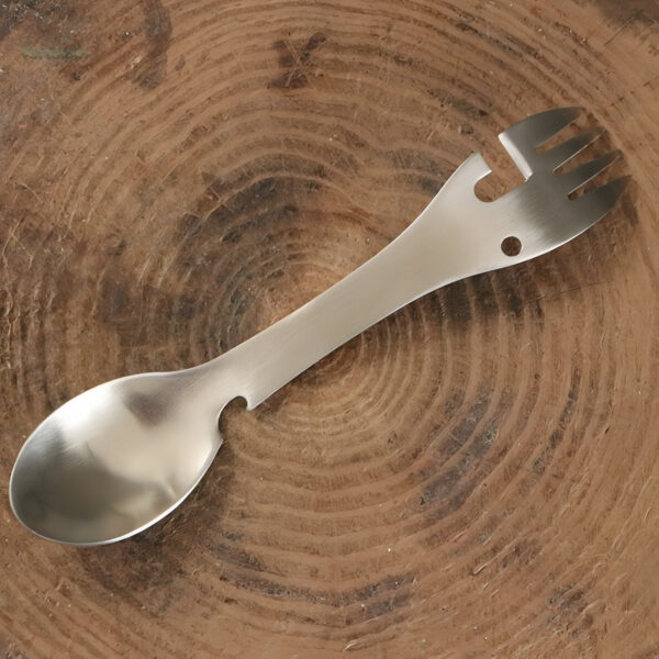 Accessoire de randonnée essentiel pour repas en plein air