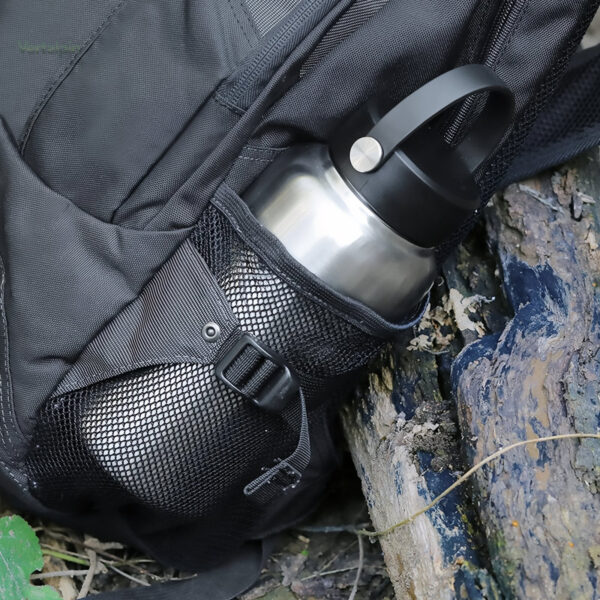 Gourde inox légère pour les treks en plein air