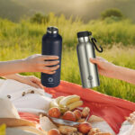 Mousqueton intégré sur gourde inox pour aventuriers