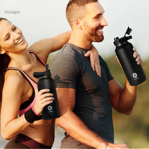 Gourde inox design épuré pour les excursions en nature
