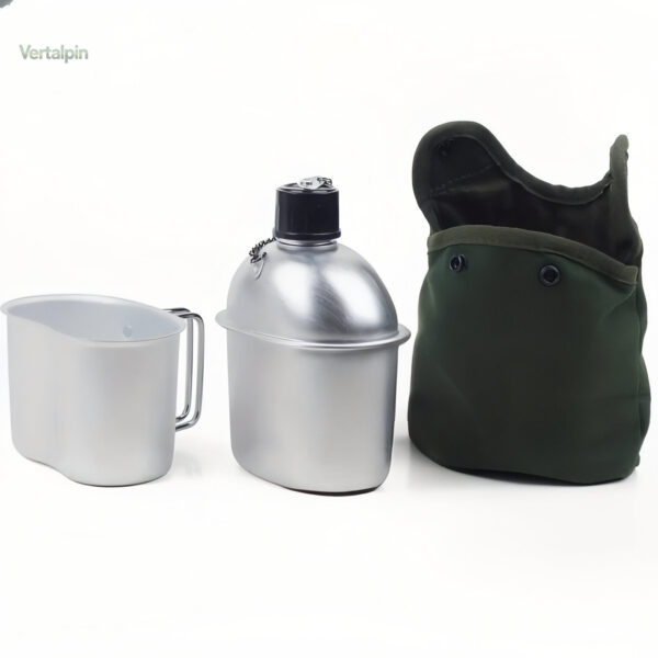 Gourde aluminium pour hydratation en randonnée