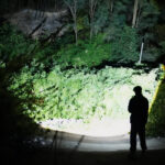 Éclairage portable rechargeable pour excursions nocturnes