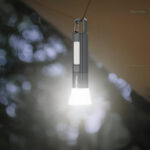 Lampe compacte idéale pour camping et randonnée