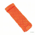 Équipement de camping : matelas léger avec coussin