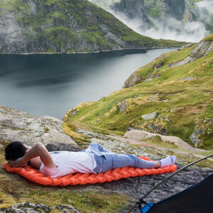 Matelas gonflable léger pour les aventuriers