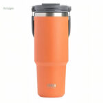 Mug isotherme pour randonnée : design ergonomique