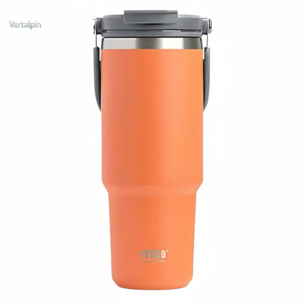 Mug isotherme pour randonnée : design ergonomique