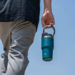 Mug isotherme avec bec pour boissons chaudes et froides