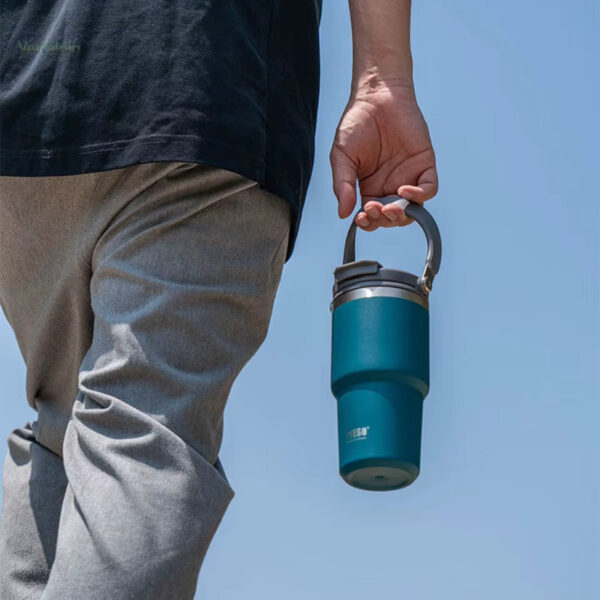 Mug isotherme avec bec pour boissons chaudes et froides