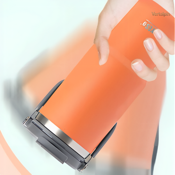 Mug pratique pour les explorateurs avec bec et isolation