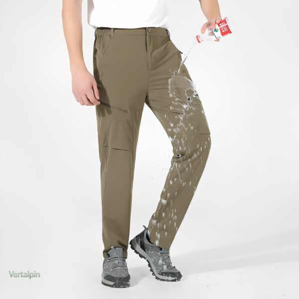 Pantalon décontracté idéal pour les randonnées d'été