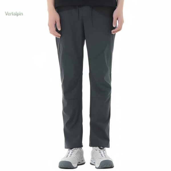 Pantalon léger de randonnée, essentiel pour les passionnés d'extérieur