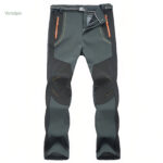 Pantalon déperlant incontournable pour randonneurs