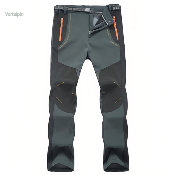 Pantalon déperlant incontournable pour randonneurs