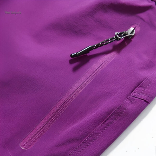 Pantalon polyvalent pour excursions estivales en nature