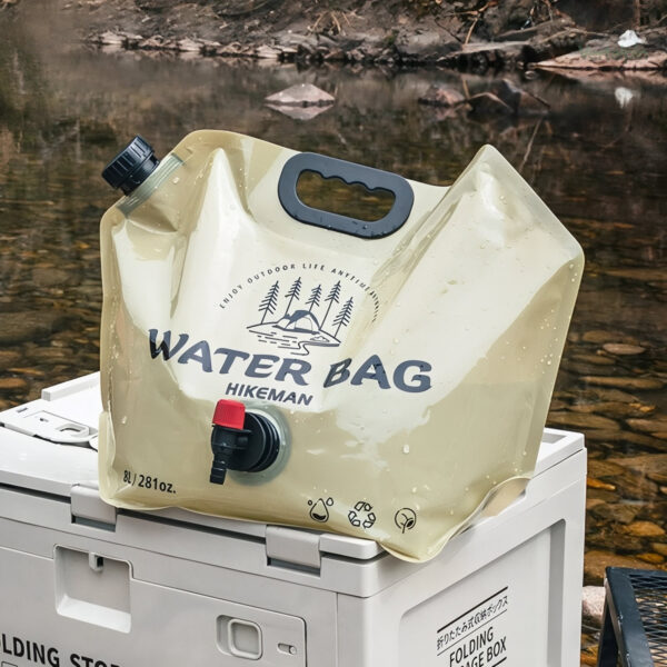 Hydratation optimale en randonnée avec 8L d'eau