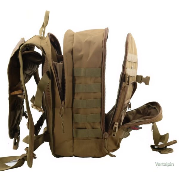 Sac à dos 40 litres avec design fonctionnel pour randonneurs