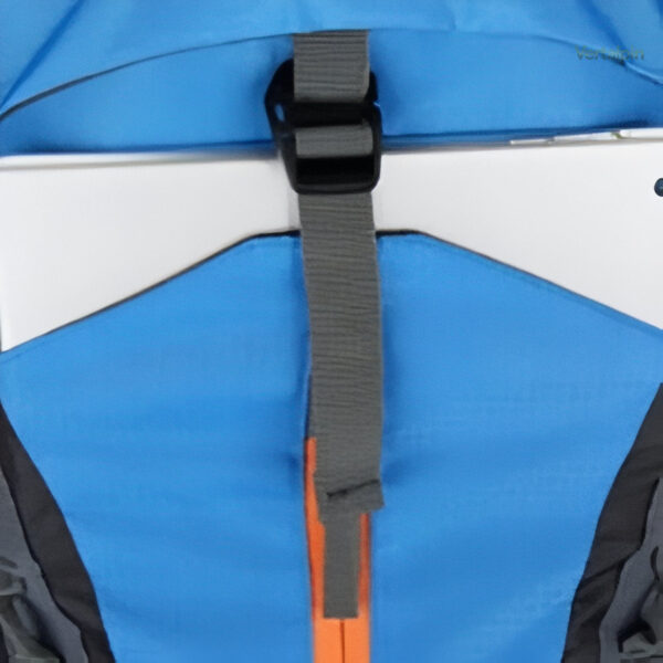 Sac à dos trekking homme 70L avec grand espace de rangement