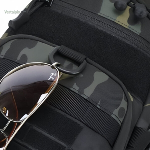 Sac bandoulière homme au style moderne pour le plein air