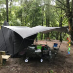 Tarp facile à installer pour randonnées