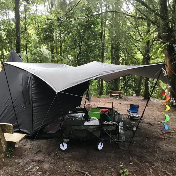 Tarp facile à installer pour randonnées