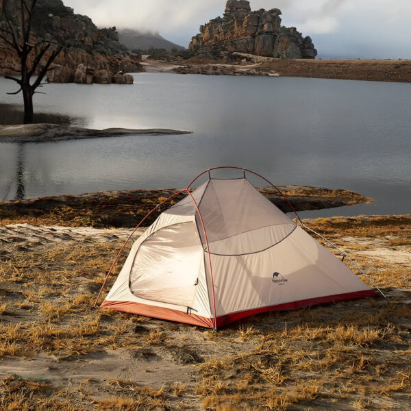 Tente de randonnée, idéale pour les escapades en solo